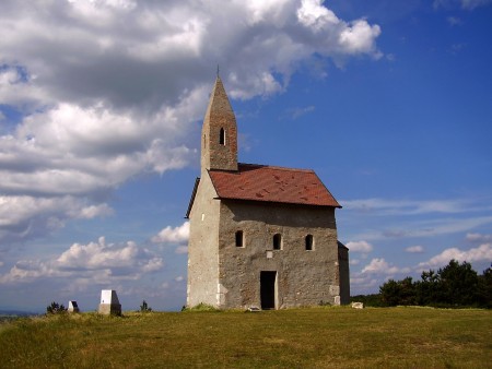 Kostol svätého Michala Archanjela (mojanitra.sk)