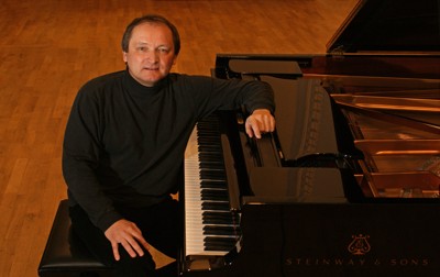 Klavirista Ivan Gajan