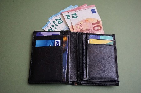 wallet-1487124_640