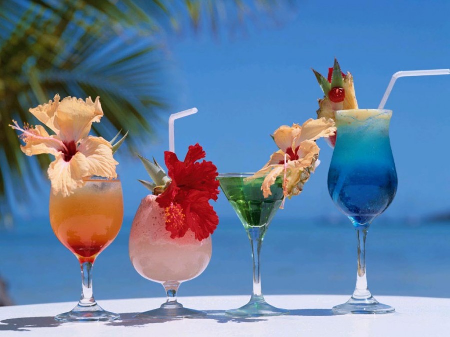 Namiešajte si pestrofarebný drink s chuťou leta!