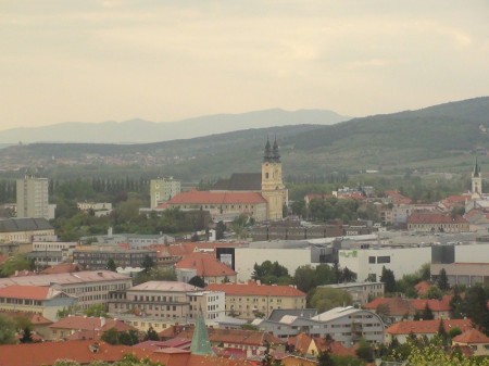 Z Kalvárie je krásny panoramatický výhľad na Nitru a široké okolie