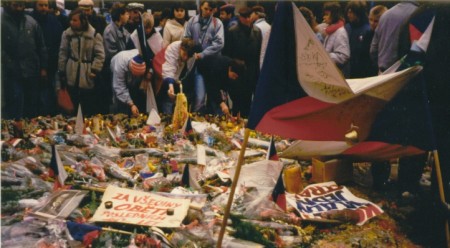 Prague_November89_-_Wenceslas_Square1