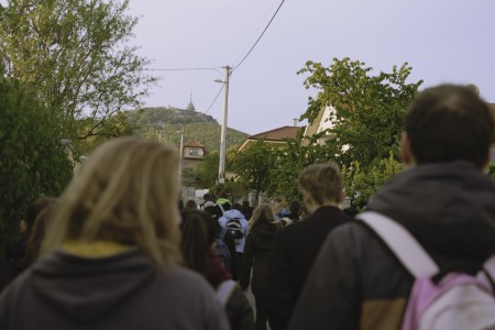 Tempo bolo rezké, a tak sa Pyramída približovala rýchlo