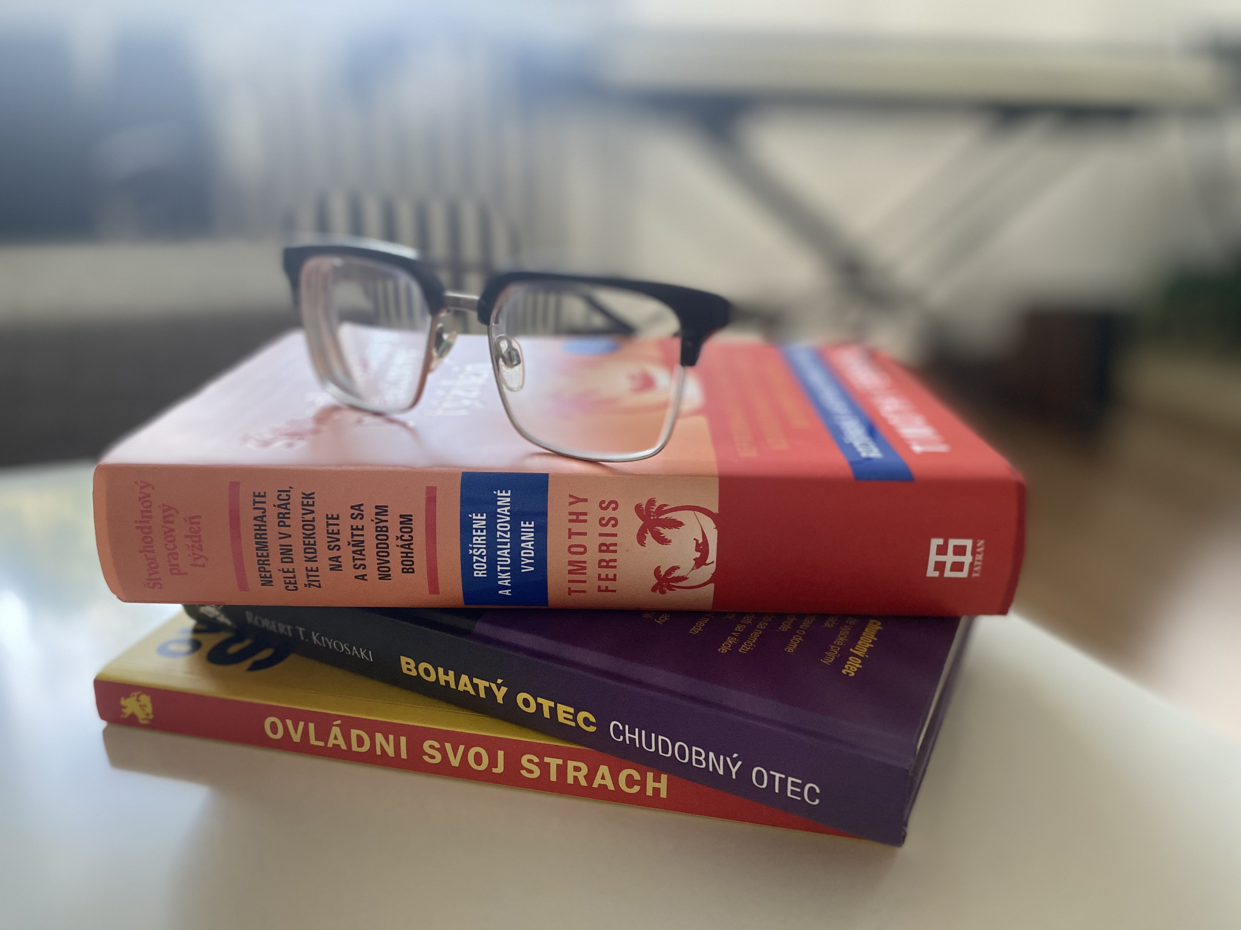 Ferriss, Kiyosaki, Tracy, Webb. Motivátori meniaci vnímanie ľudí po celom svete